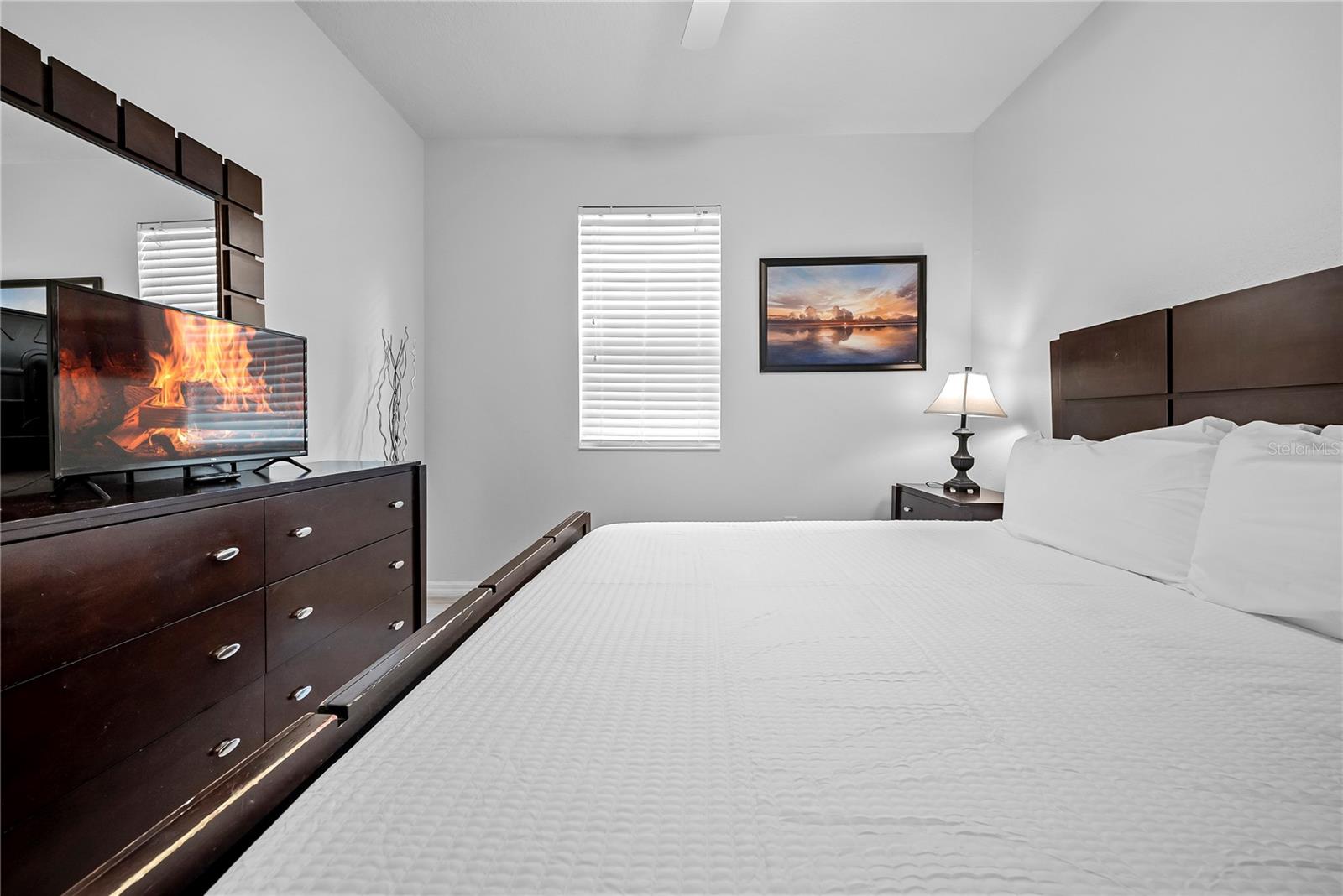 Image 15 of 66 For 4736 Blue Diamond Street