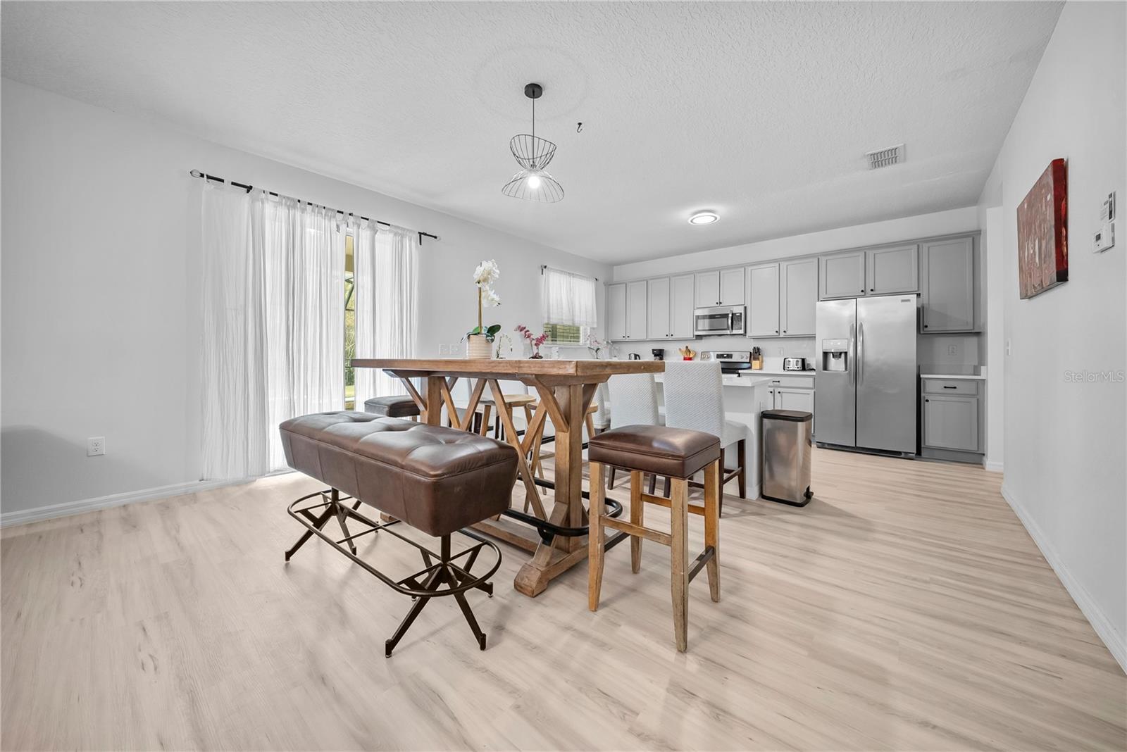 Image 19 of 66 For 4736 Blue Diamond Street