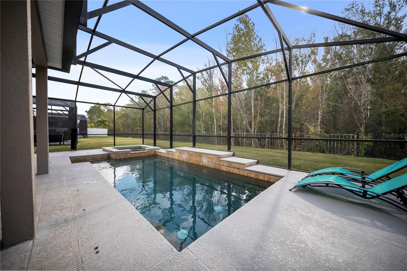 Image 2 of 66 For 4736 Blue Diamond Street