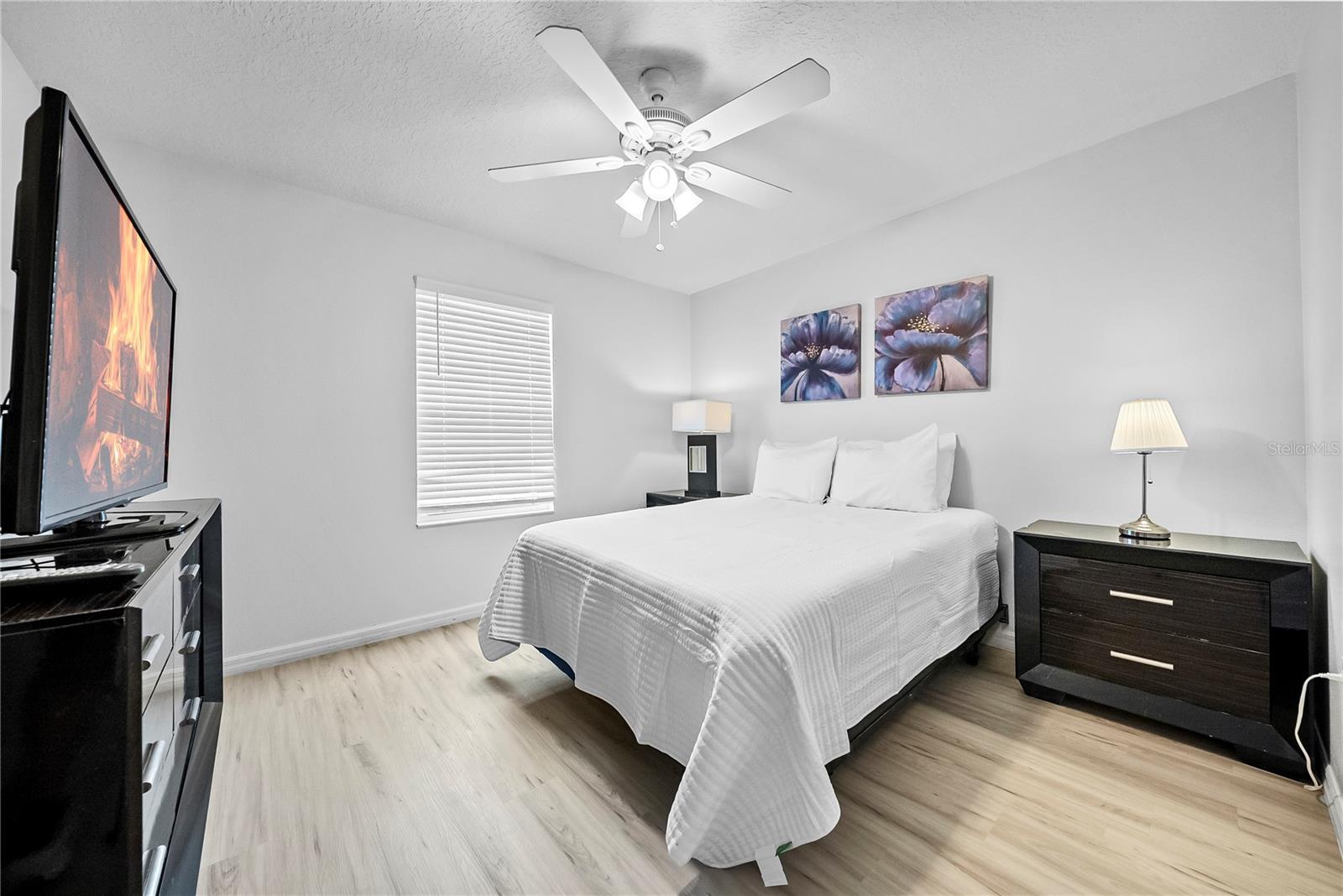 Image 38 of 66 For 4736 Blue Diamond Street