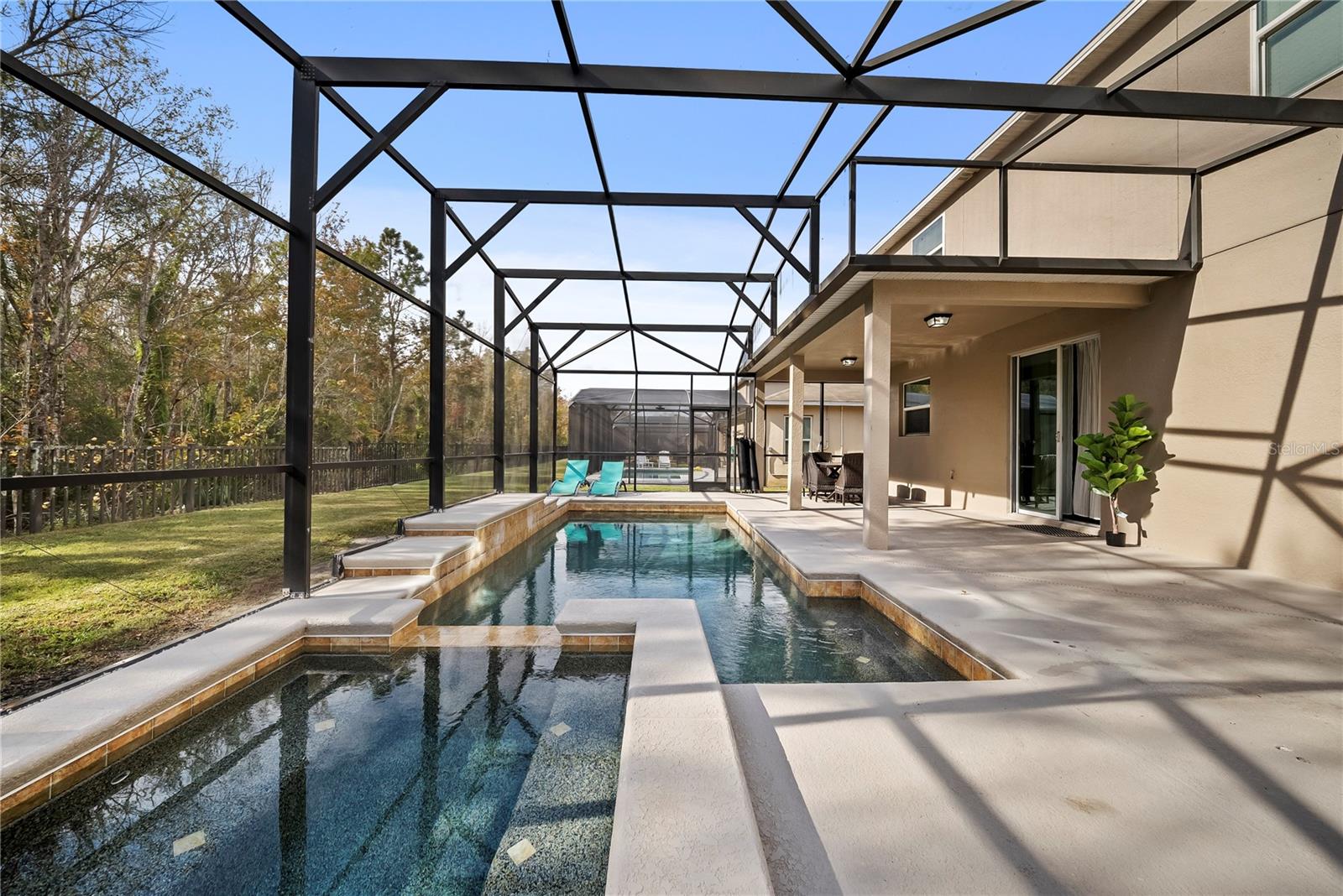 Image 4 of 66 For 4736 Blue Diamond Street