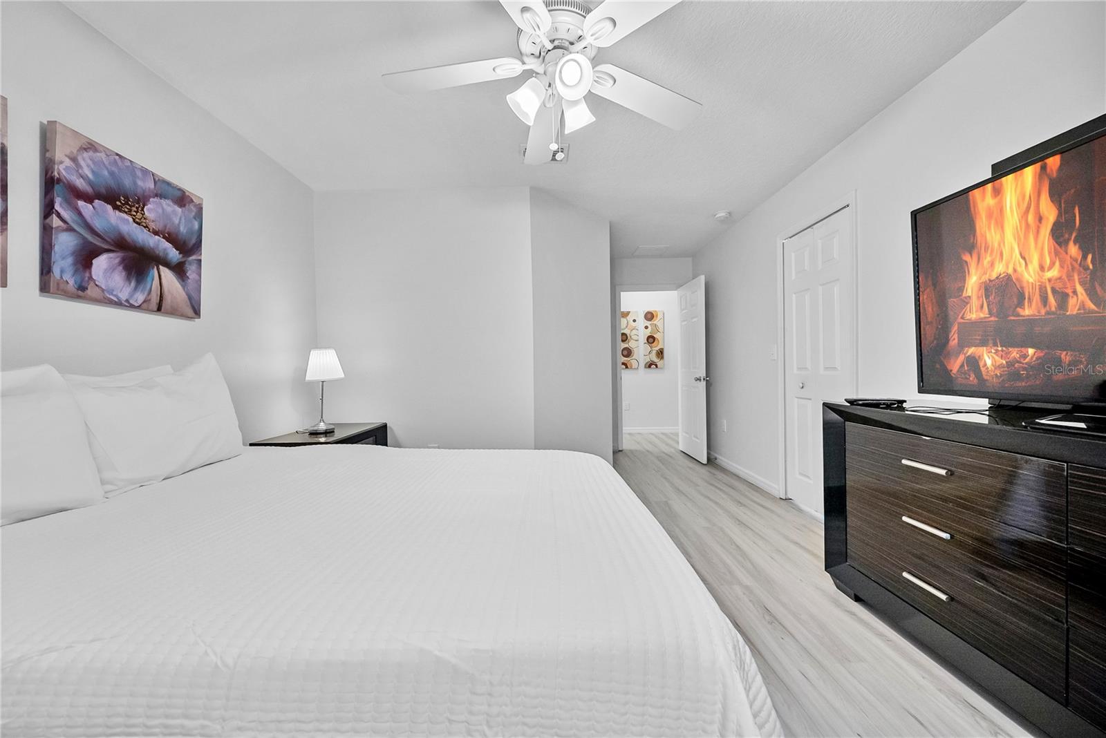 Image 40 of 66 For 4736 Blue Diamond Street