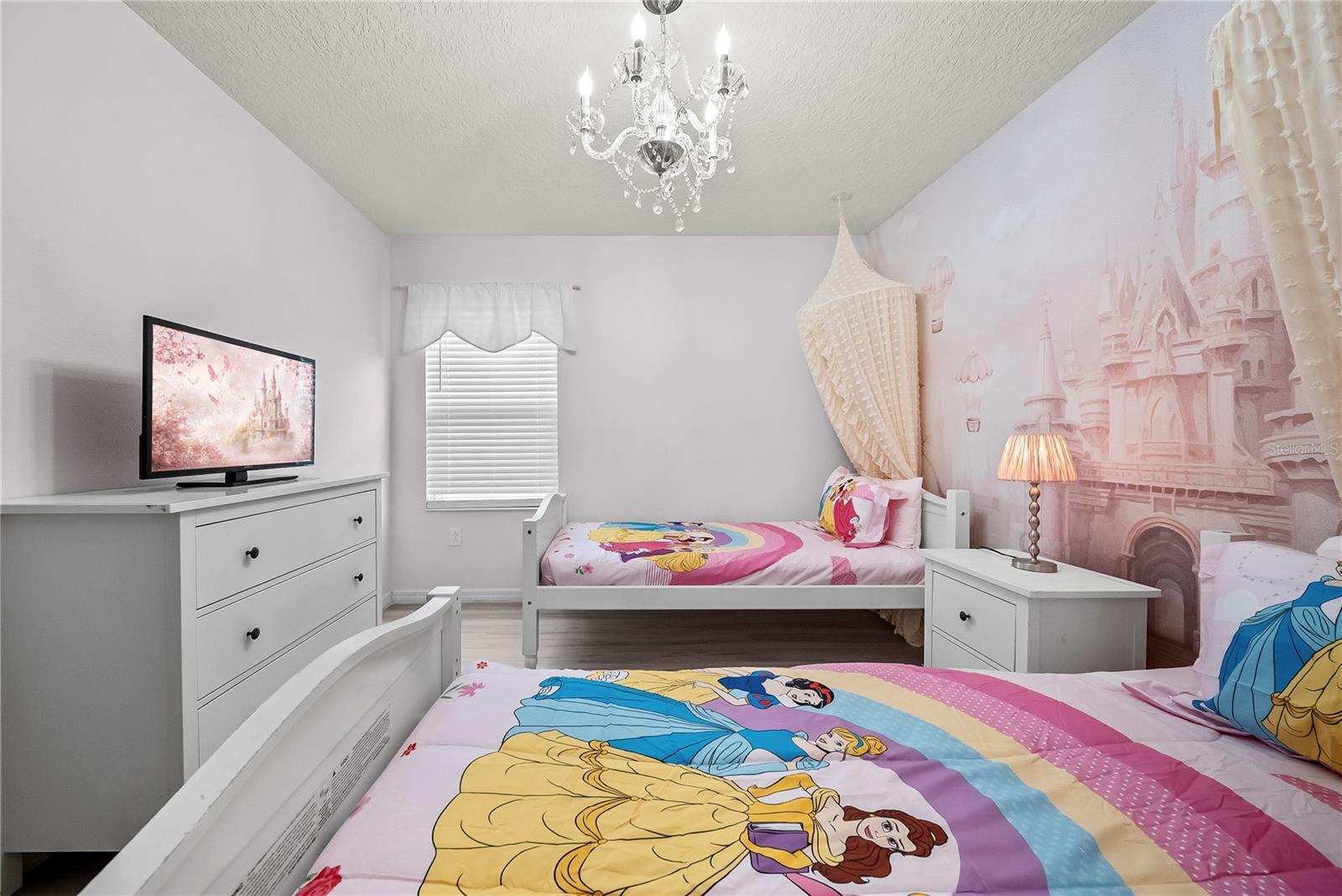 Image 42 of 66 For 4736 Blue Diamond Street