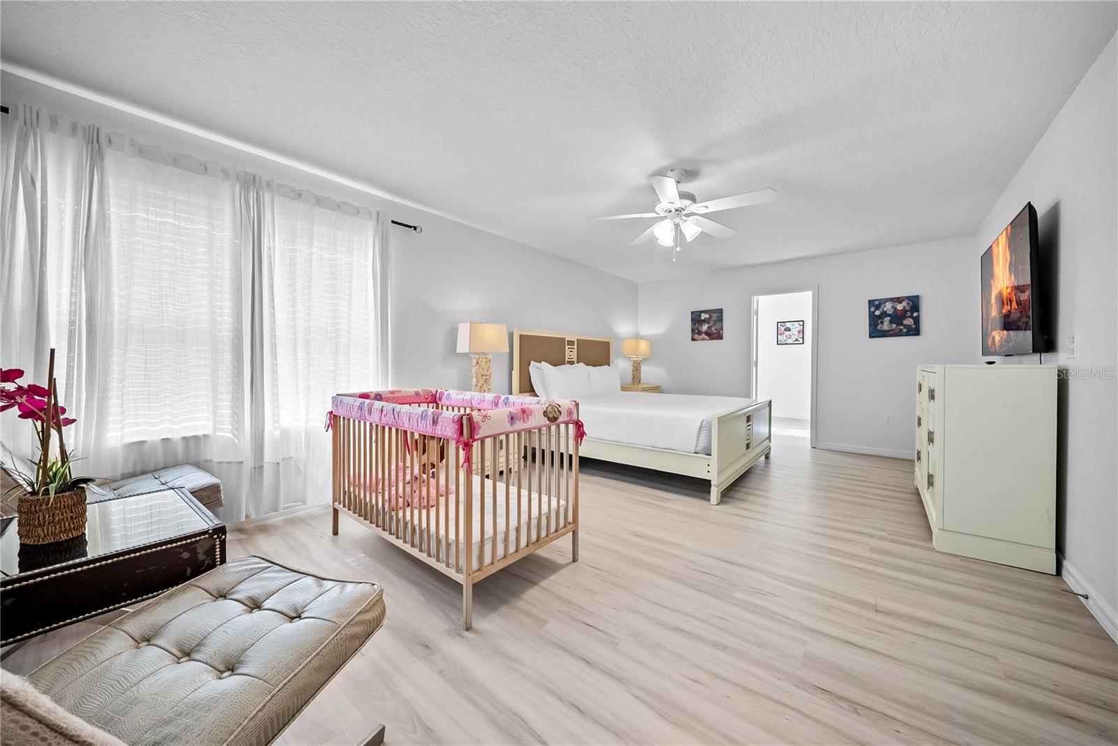 Image 48 of 66 For 4736 Blue Diamond Street