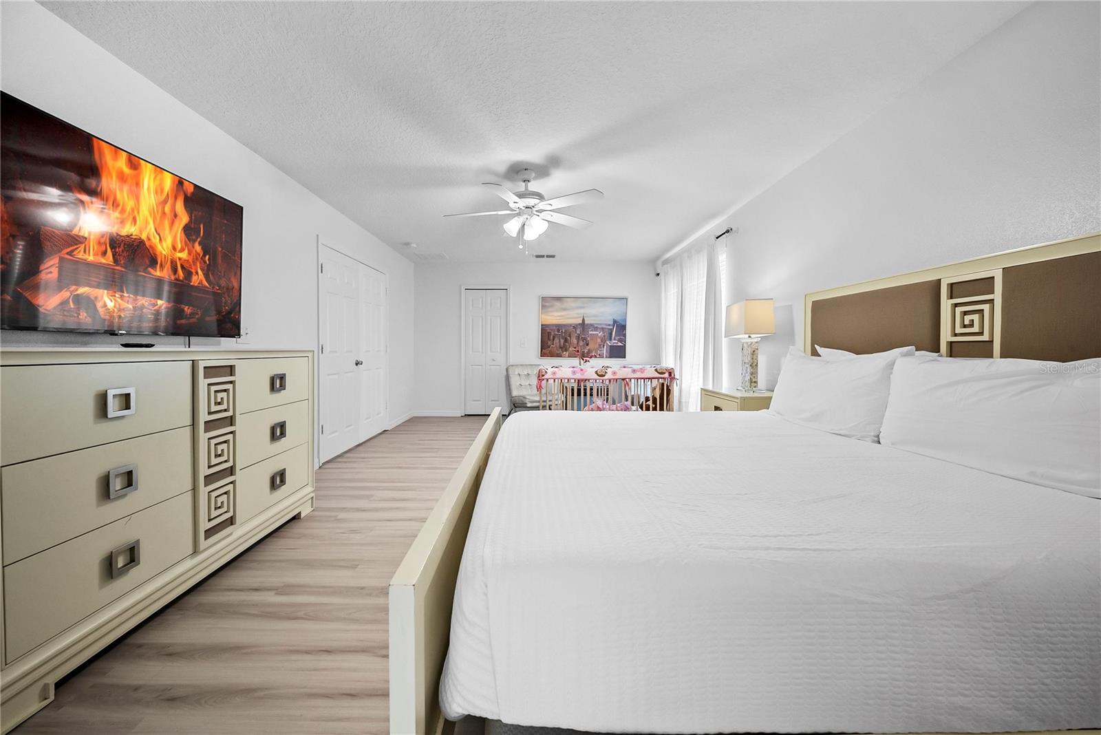 Image 51 of 66 For 4736 Blue Diamond Street