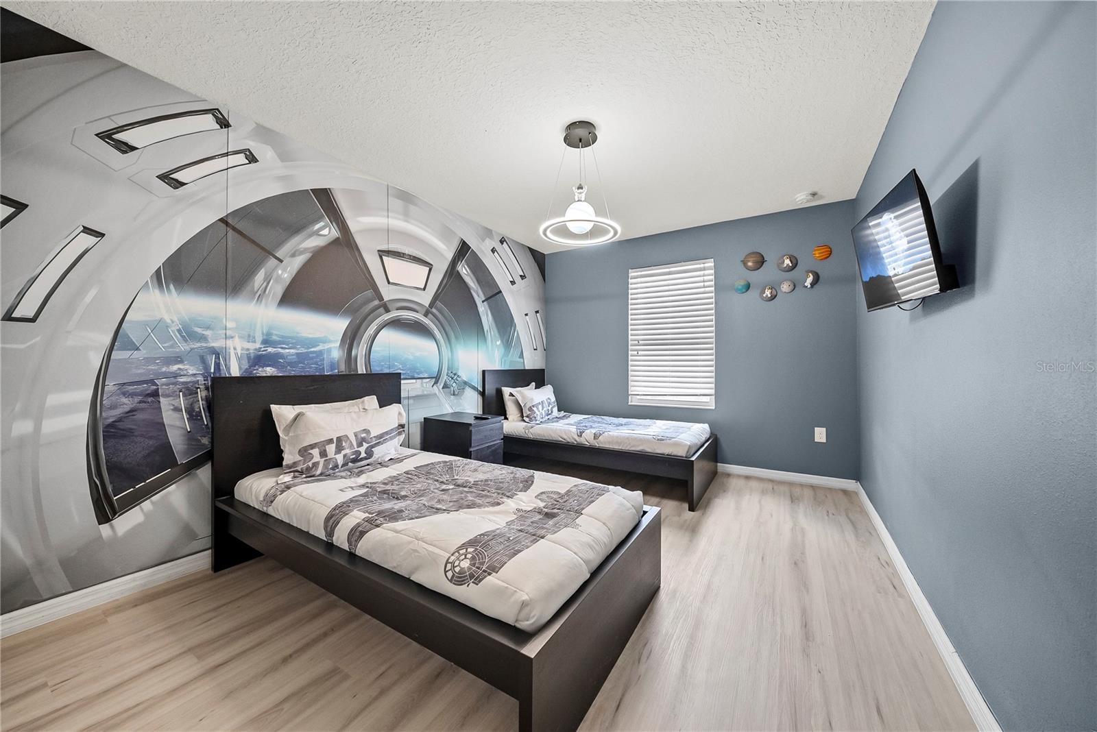 Image 61 of 66 For 4736 Blue Diamond Street