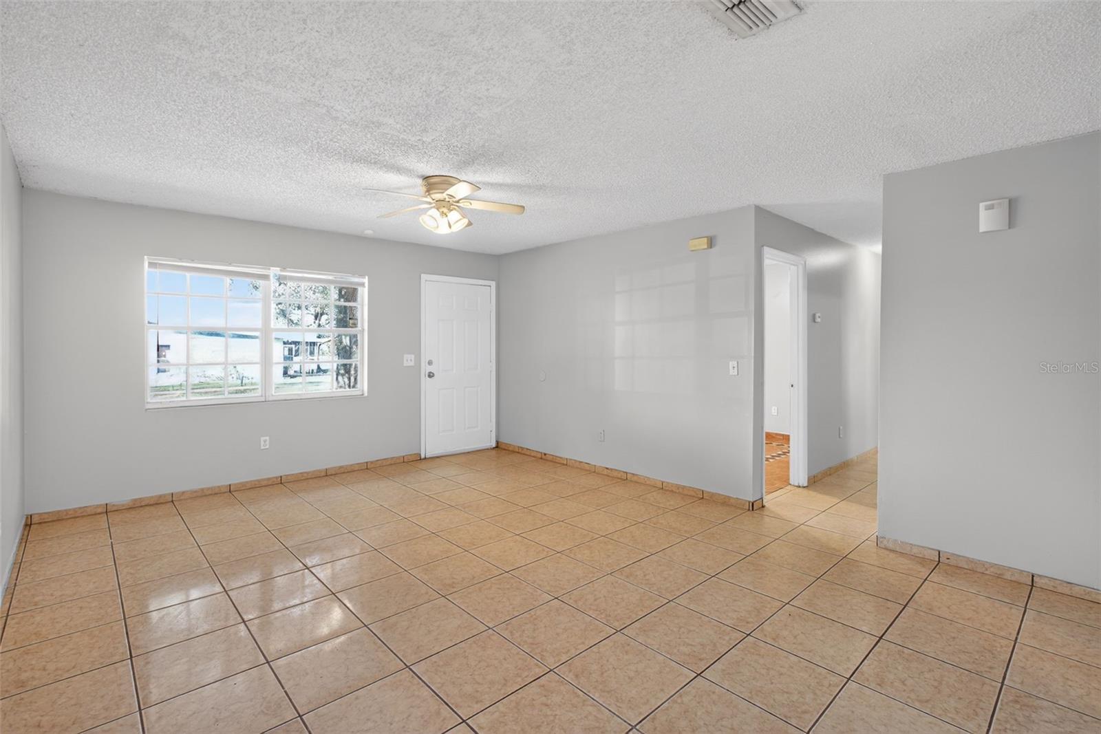 Image 10 of 30 For 493 Apopka Hills Circle