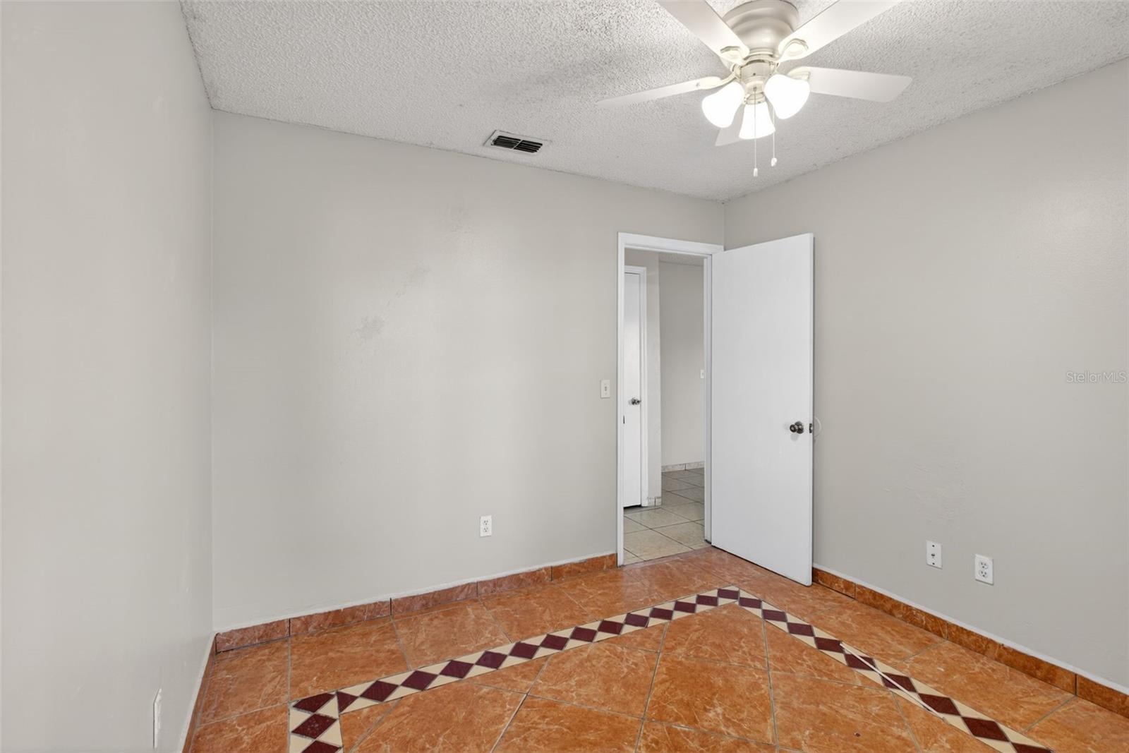 Image 20 of 30 For 493 Apopka Hills Circle