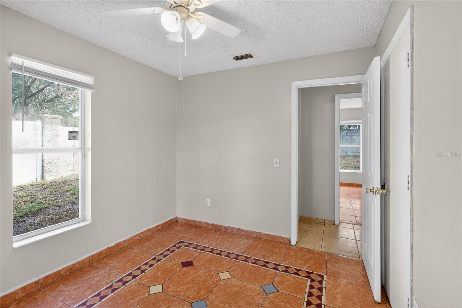 Image 21 of 30 For 493 Apopka Hills Circle