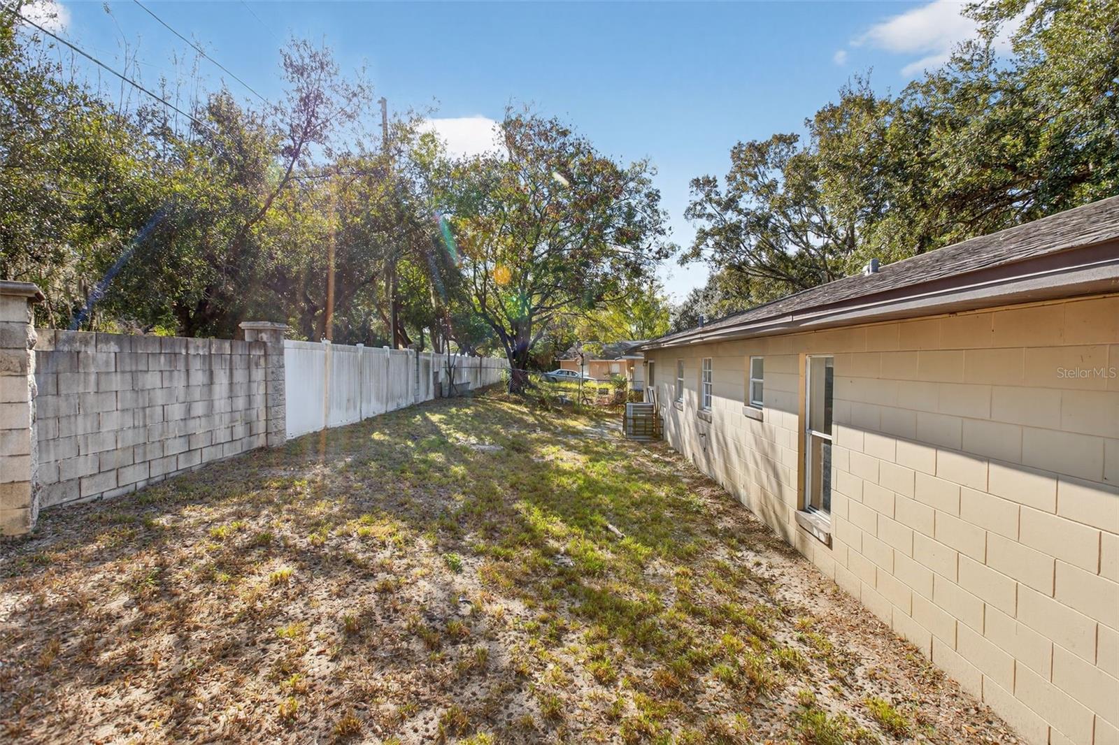 Image 5 of 30 For 493 Apopka Hills Circle