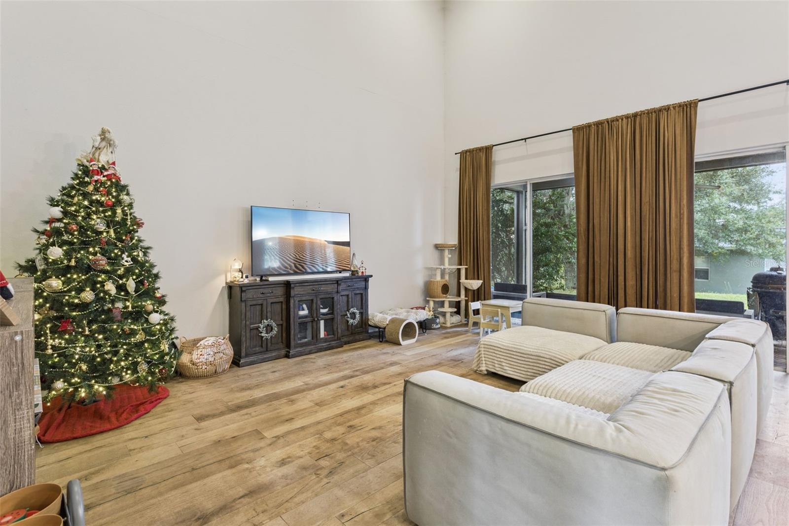 Image 6 of 33 For 3443 Tumbling River Drive