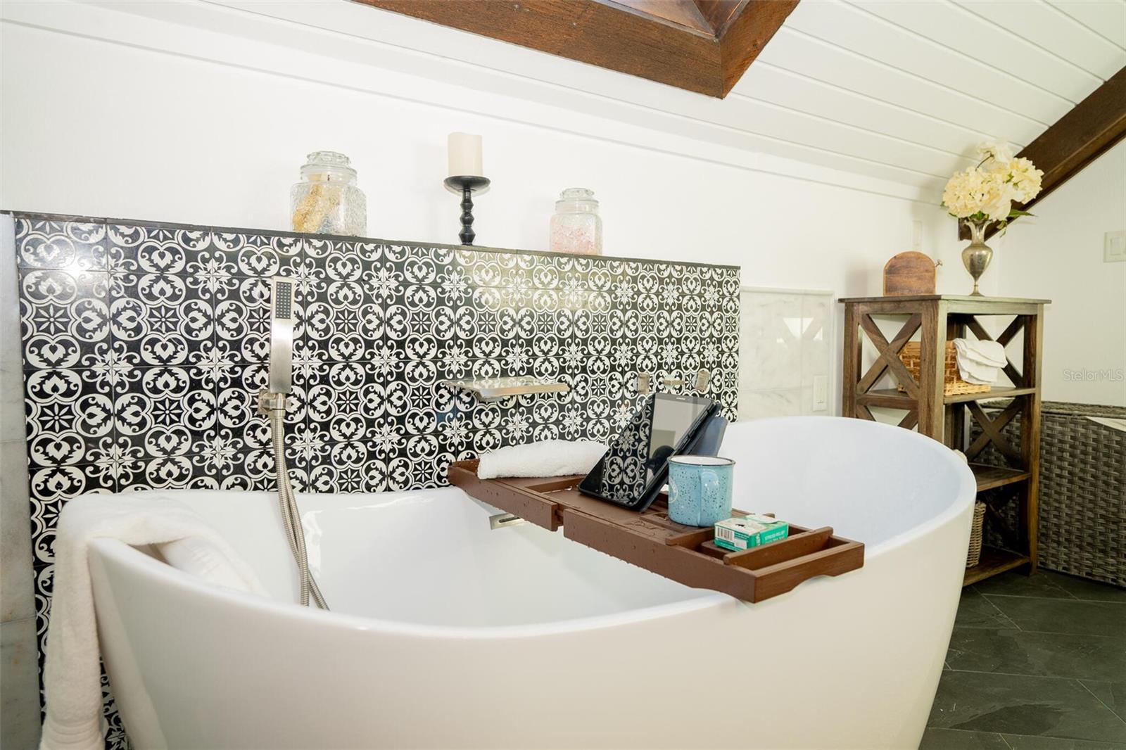 Image 27 of 90 For 9807 Wedgewood Lane