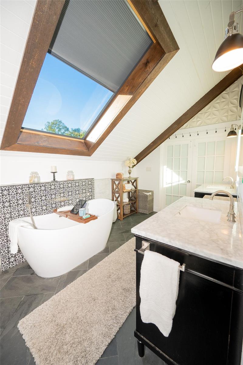 Image 28 of 90 For 9807 Wedgewood Lane