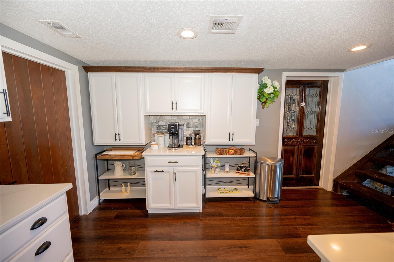 Image 38 of 90 For 9807 Wedgewood Lane