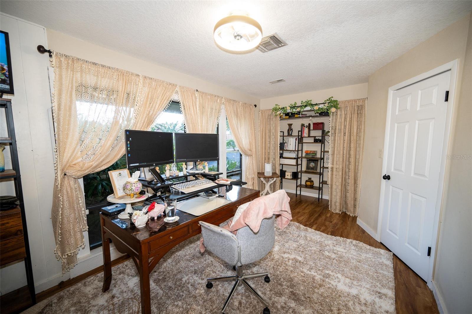 Image 44 of 90 For 9807 Wedgewood Lane