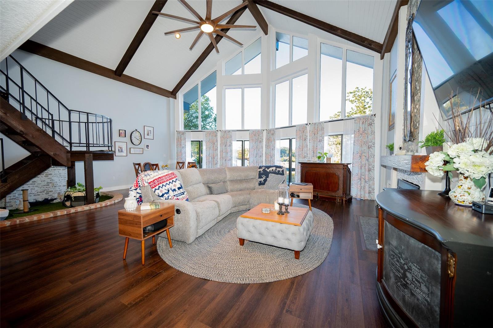 Image 49 of 90 For 9807 Wedgewood Lane