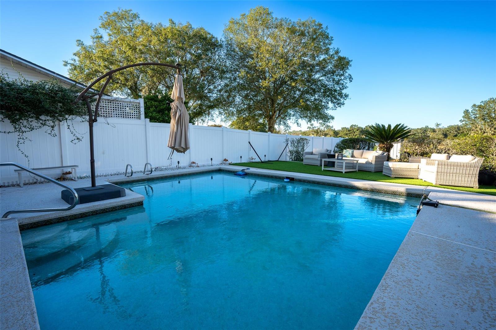 Image 9 of 90 For 9807 Wedgewood Lane