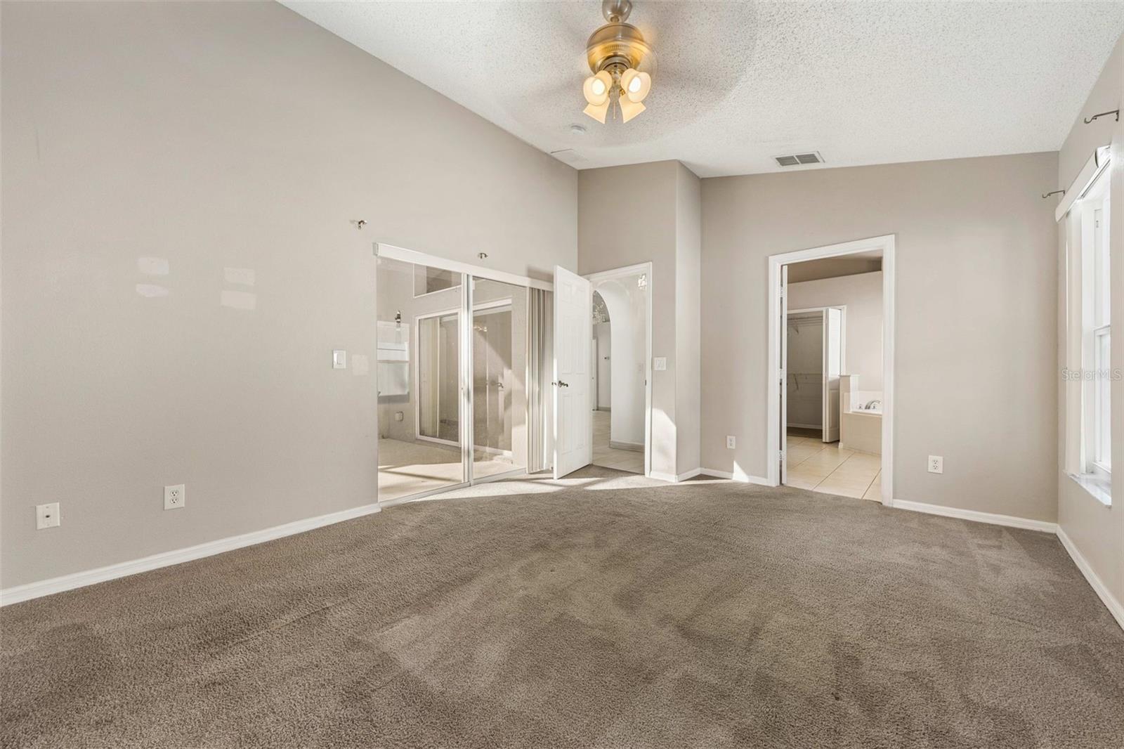 Image 10 of 33 For 2627 Oneida Loop