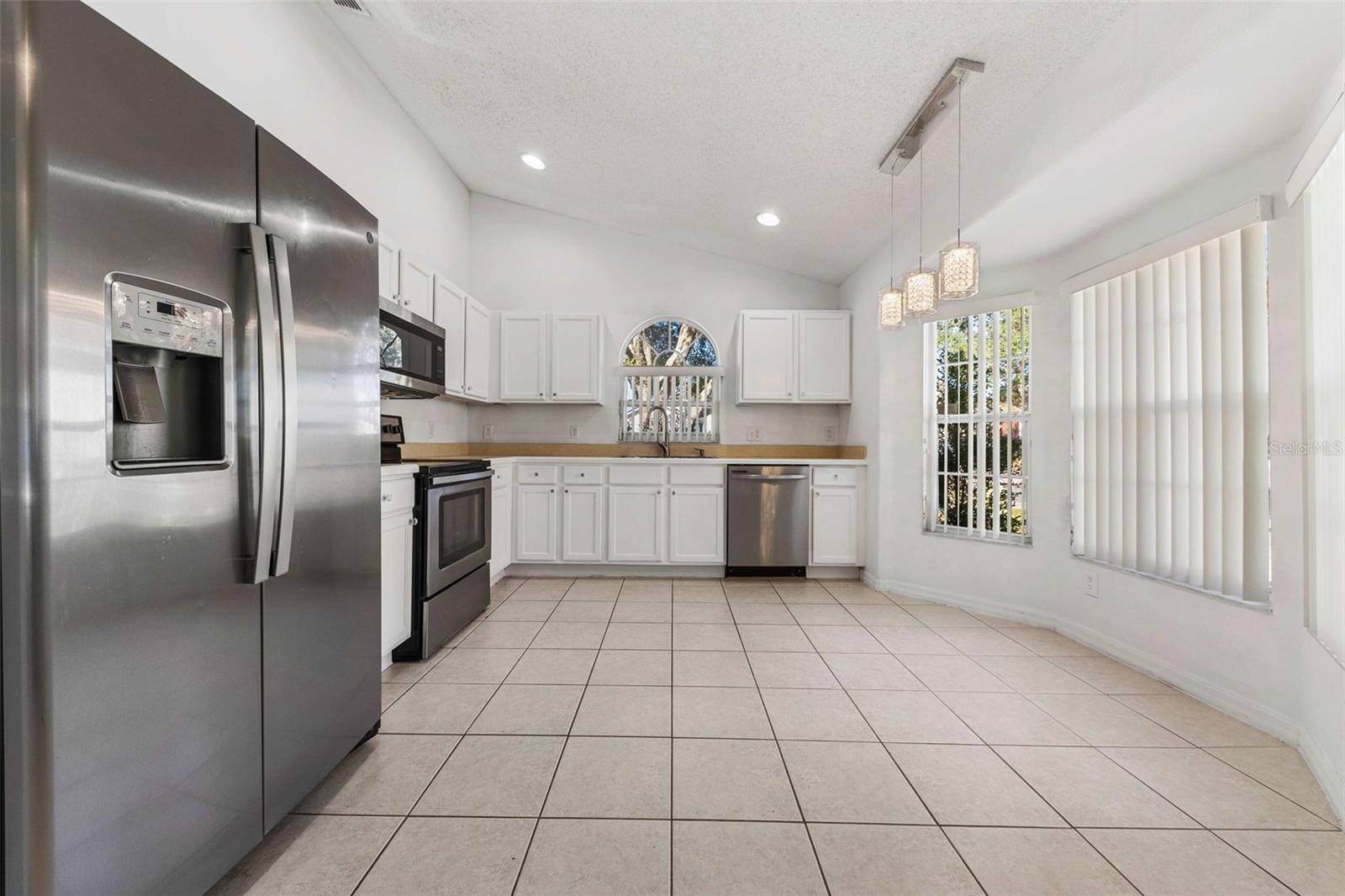 Image 5 of 33 For 2627 Oneida Loop