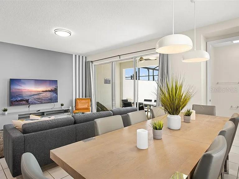 Image 13 of 45 For 1521 Carey Palm Circle