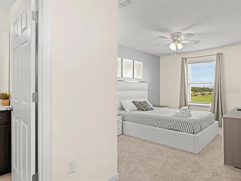 Image 22 of 45 For 1521 Carey Palm Circle