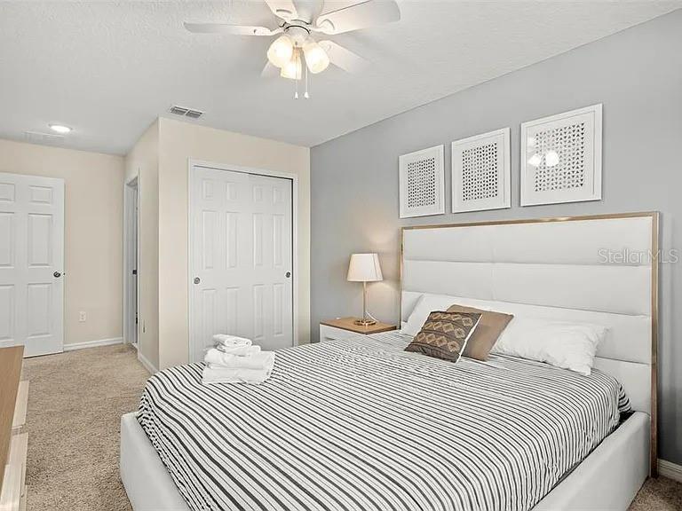 Image 24 of 45 For 1521 Carey Palm Circle