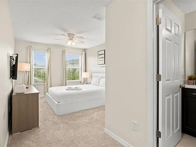 Image 25 of 45 For 1521 Carey Palm Circle