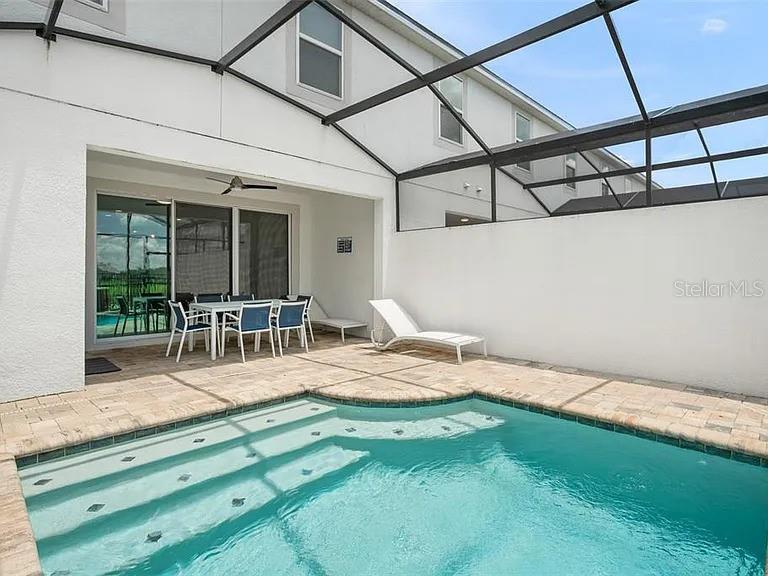 Image 29 of 45 For 1521 Carey Palm Circle