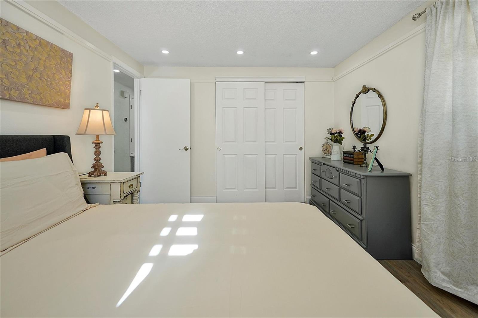 Image 12 of 33 For 1568 Oak Leaf Lane