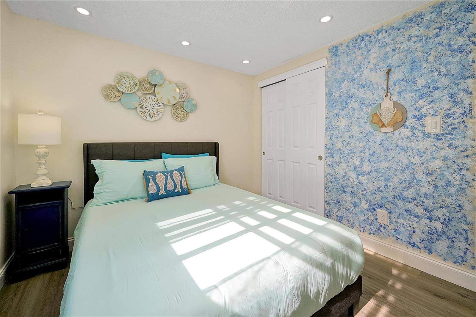 Image 15 of 33 For 1568 Oak Leaf Lane