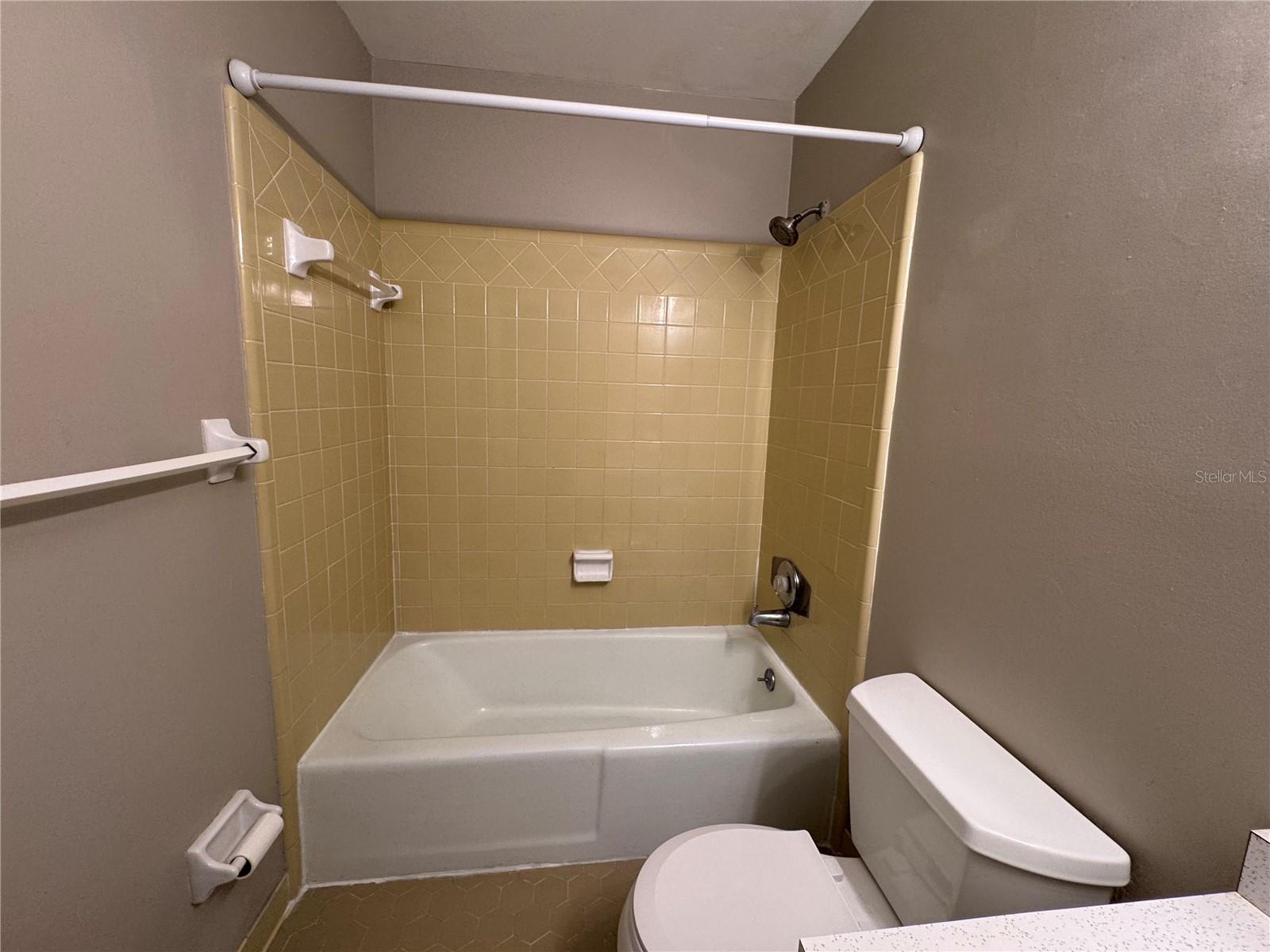 Image 20 of 32 For 623 Rugby Street