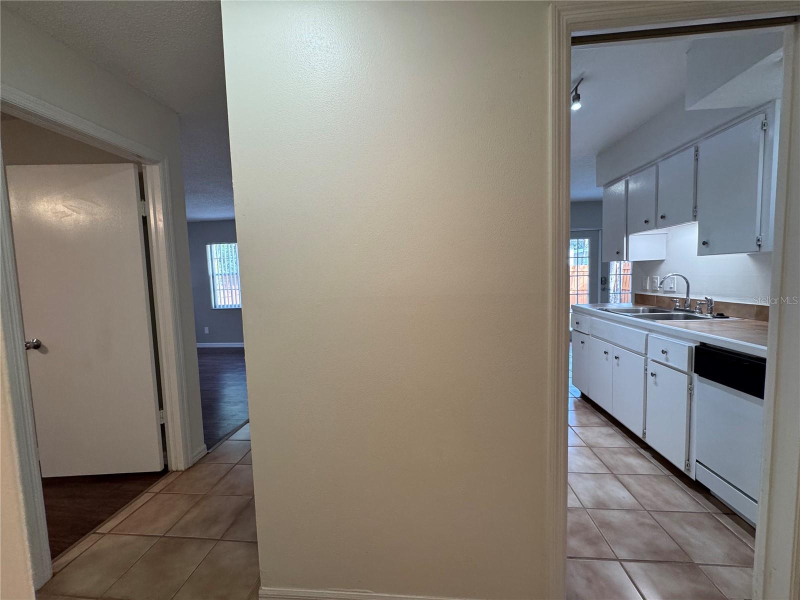 Image 22 of 32 For 623 Rugby Street