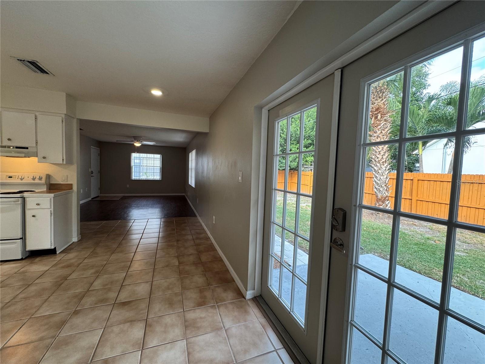 Image 28 of 32 For 623 Rugby Street