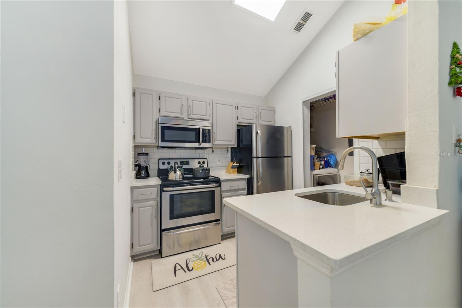 Image 6 of 12 For 3304 Westchester Square Boulevard 205