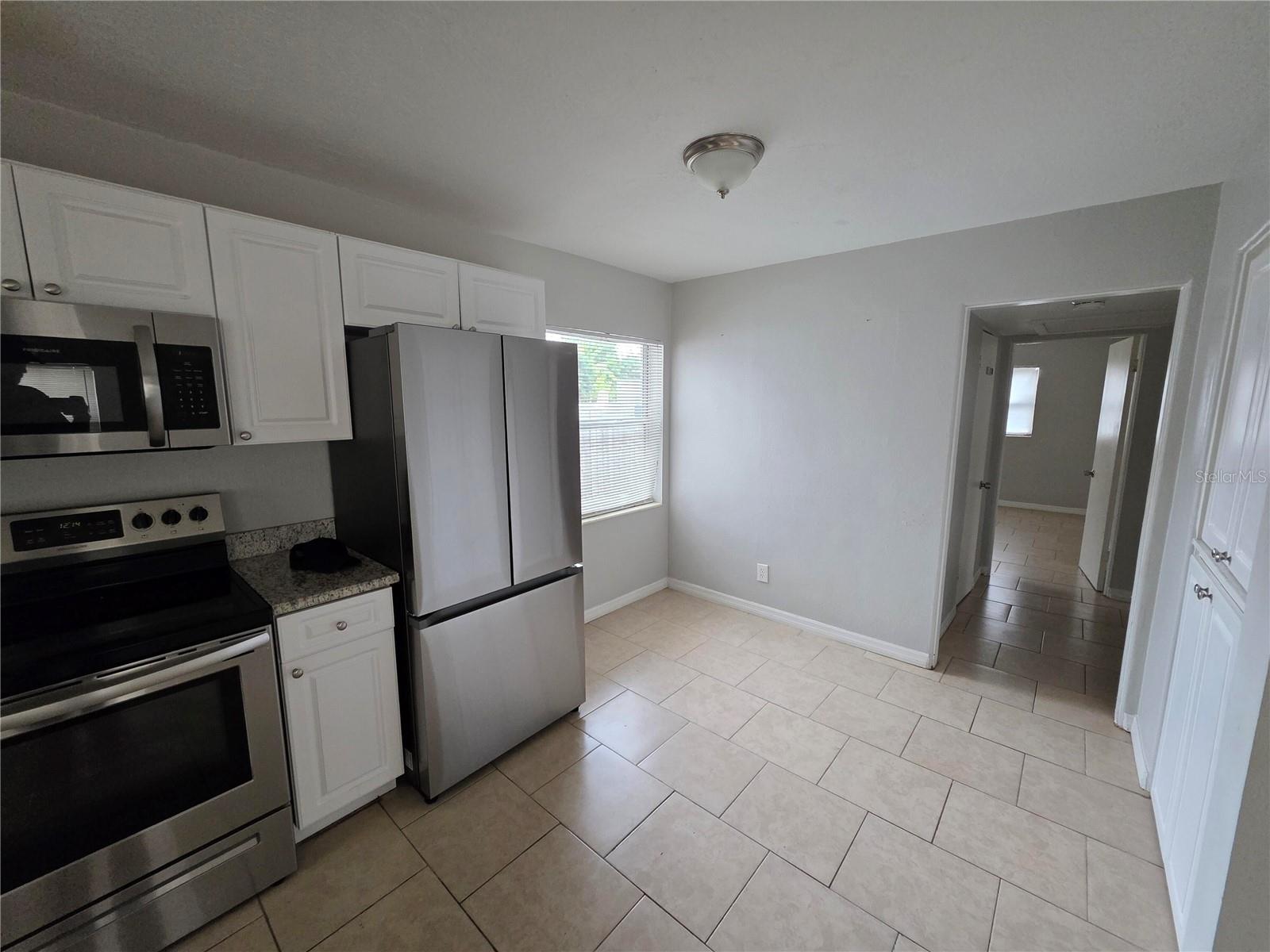 Image 3 of 15 For 2728 39th Avenue N