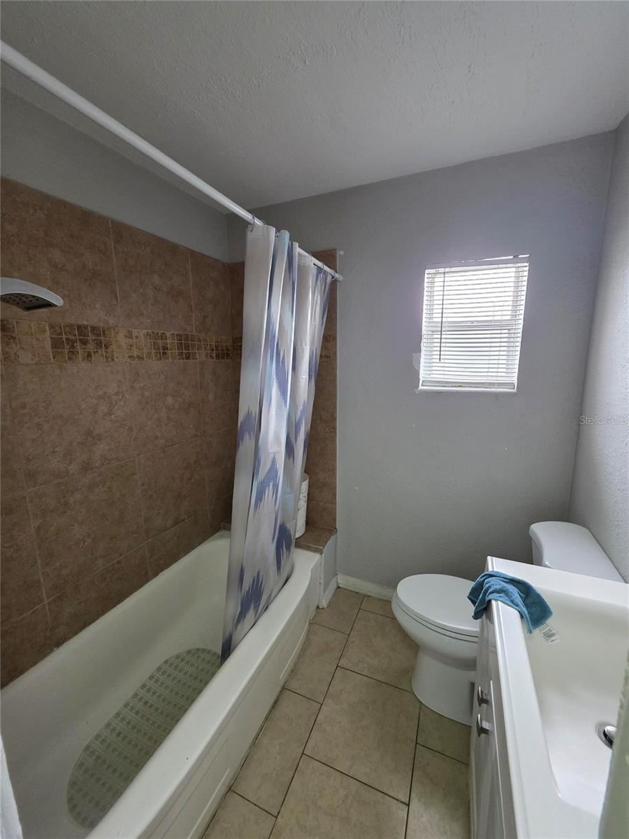 Image 5 of 15 For 2728 39th Avenue N