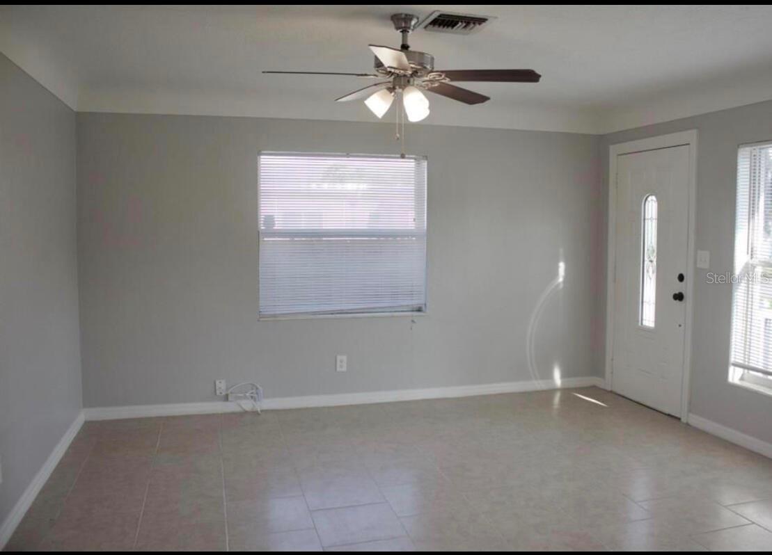 Image 9 of 15 For 2728 39th Avenue N