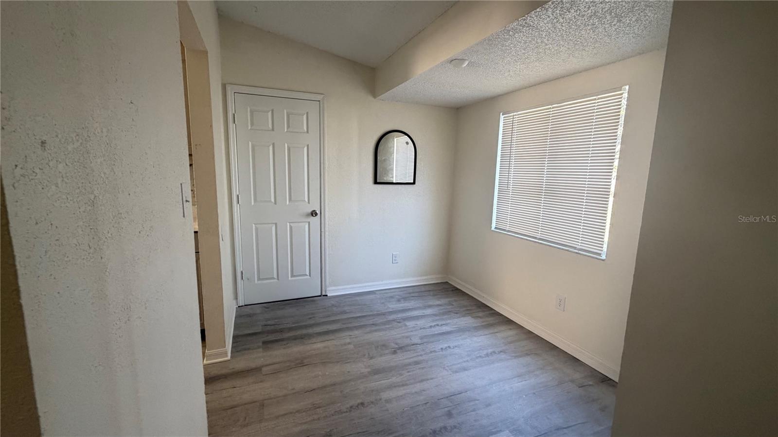 Image 7 of 10 For 8365 Mattituck Circle