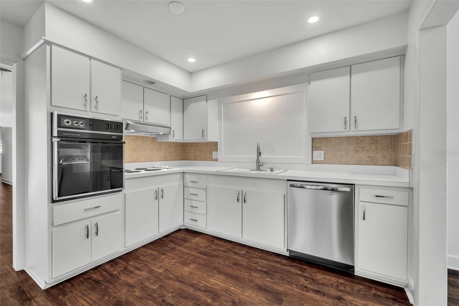 Image 10 of 31 For 2350 Cady Way