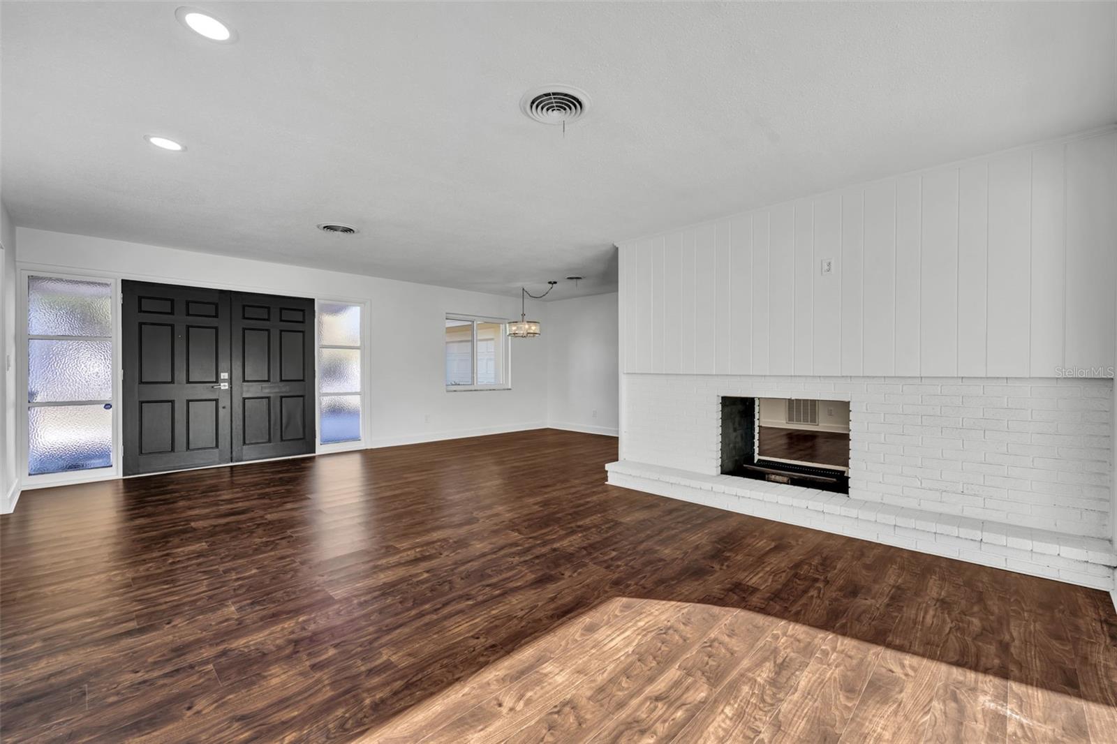 Image 4 of 31 For 2350 Cady Way