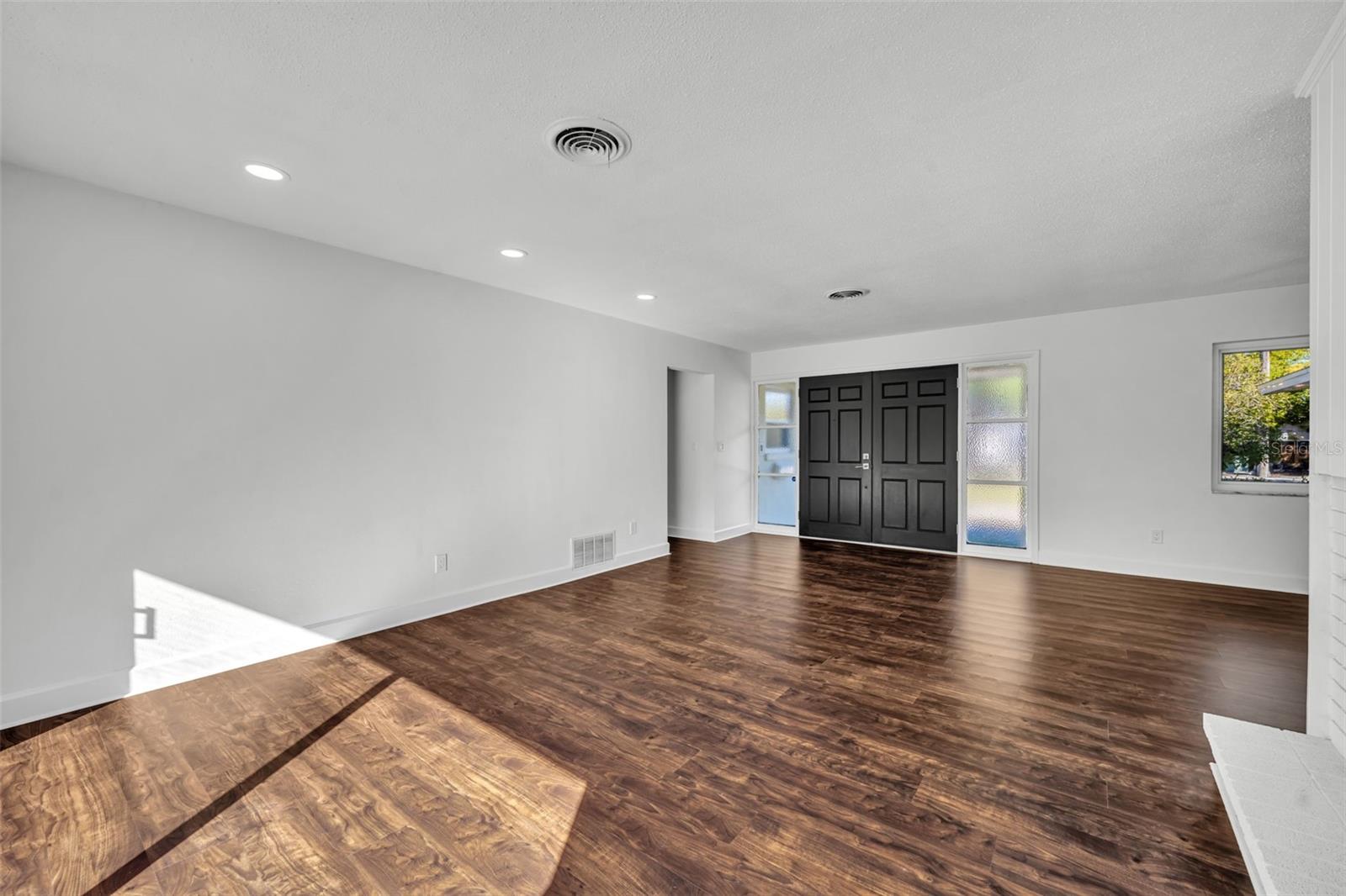 Image 6 of 31 For 2350 Cady Way