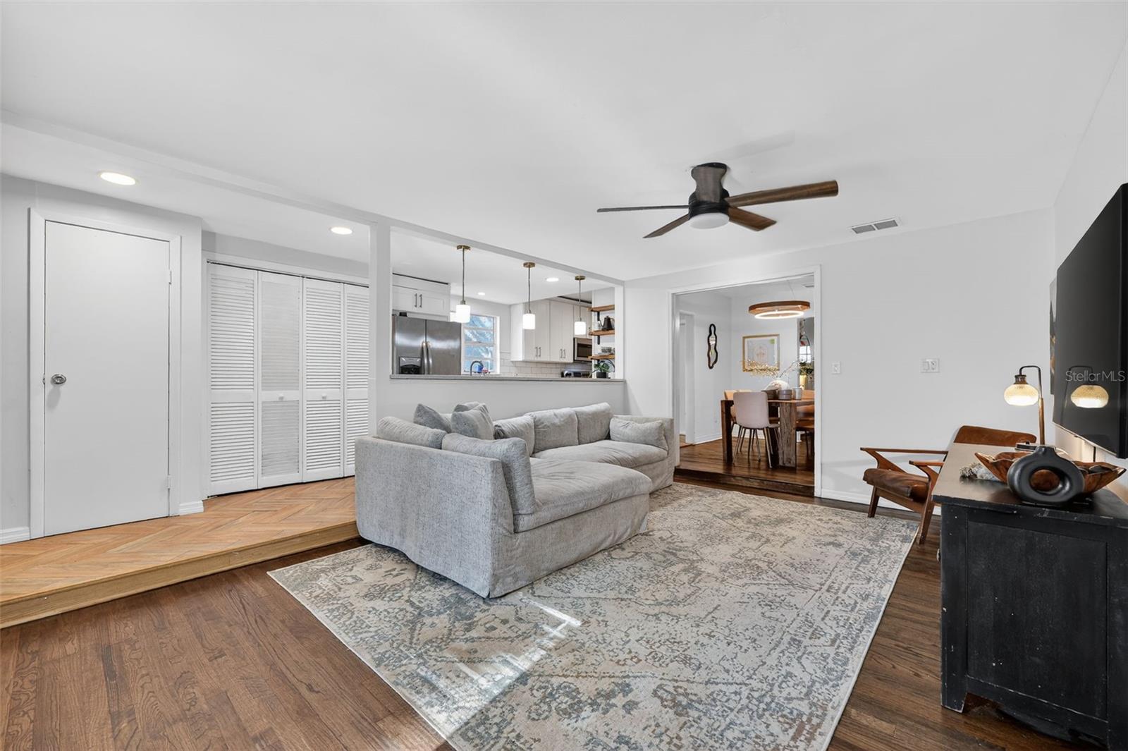 Image 14 of 33 For 1209 Crenshaw Street