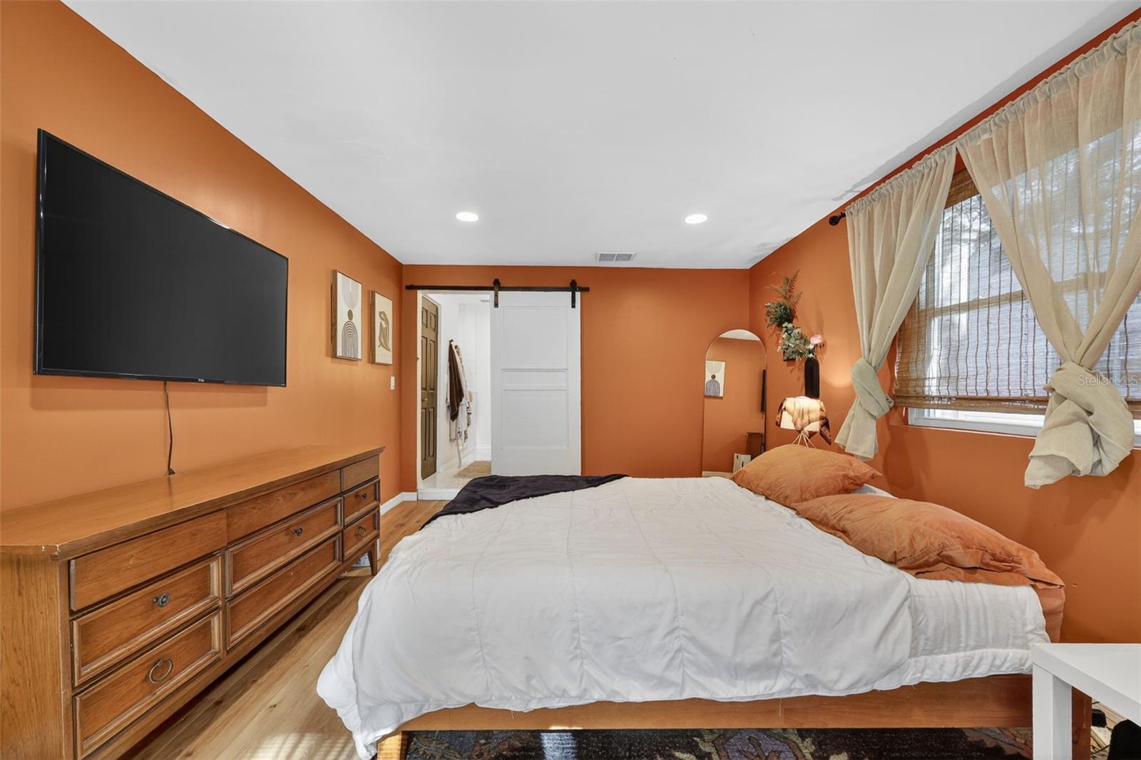 Image 23 of 33 For 1209 Crenshaw Street