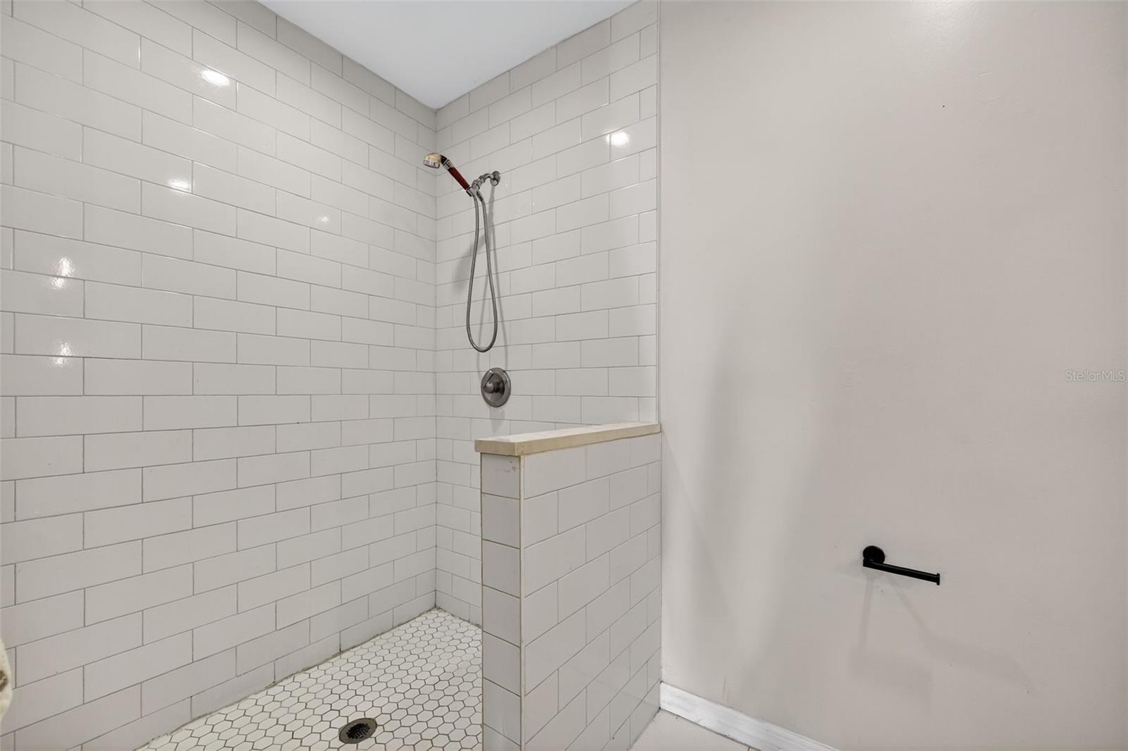 Image 27 of 33 For 1209 Crenshaw Street