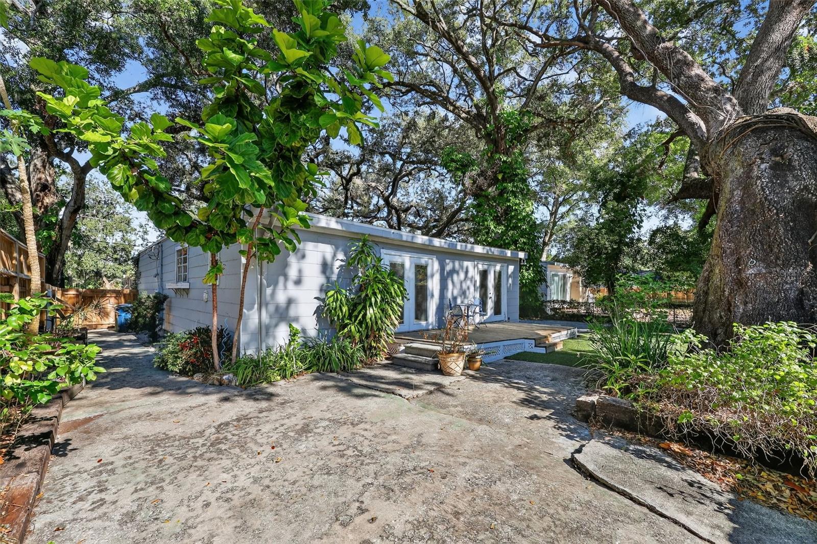 Image 32 of 33 For 1209 Crenshaw Street