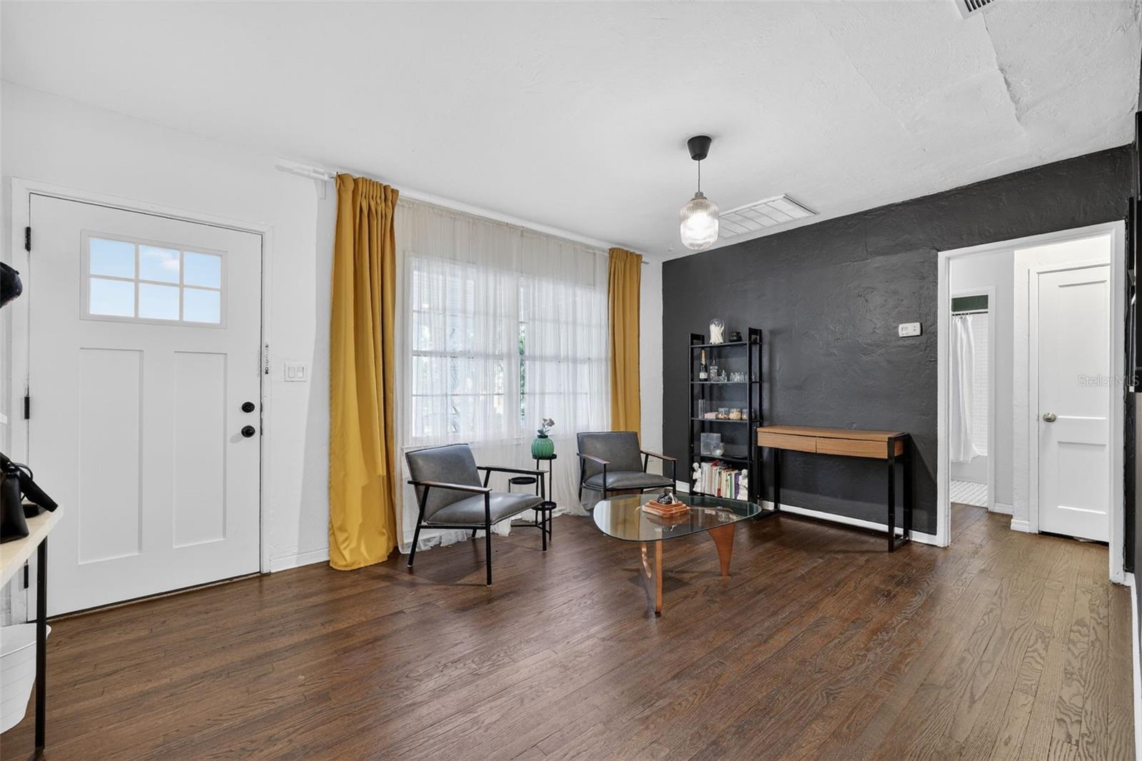 Image 5 of 33 For 1209 Crenshaw Street