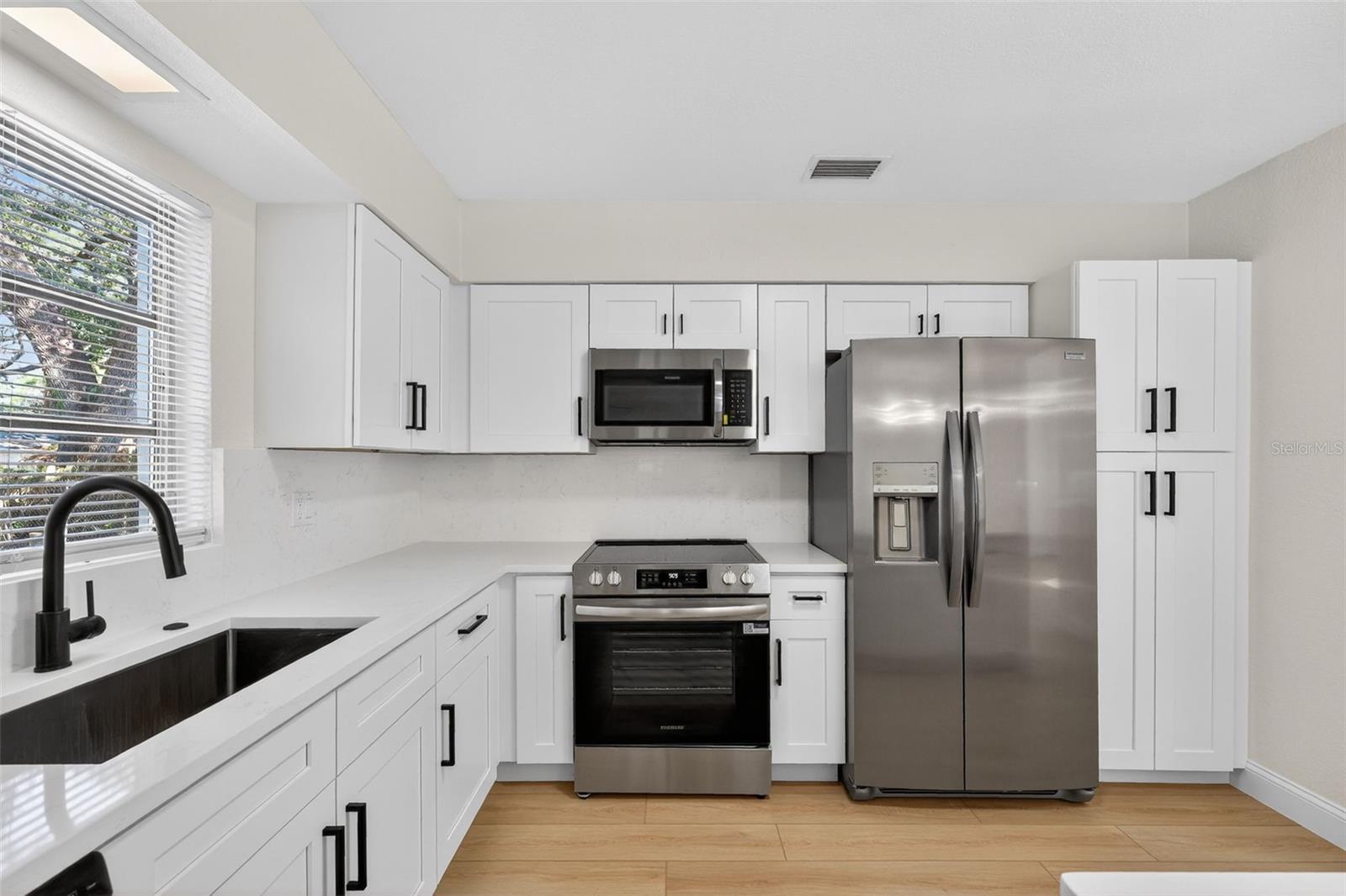 Image 9 of 33 For 1209 Crenshaw Street