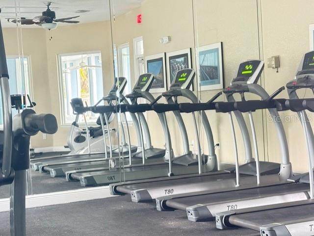 Image 11 of 31 For 2504 Grassy Point Drive 202