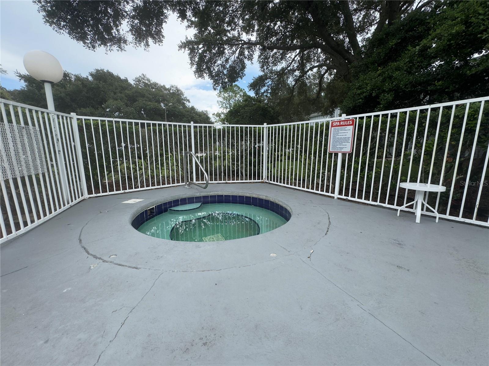 Image 21 of 31 For 2504 Grassy Point Drive 202