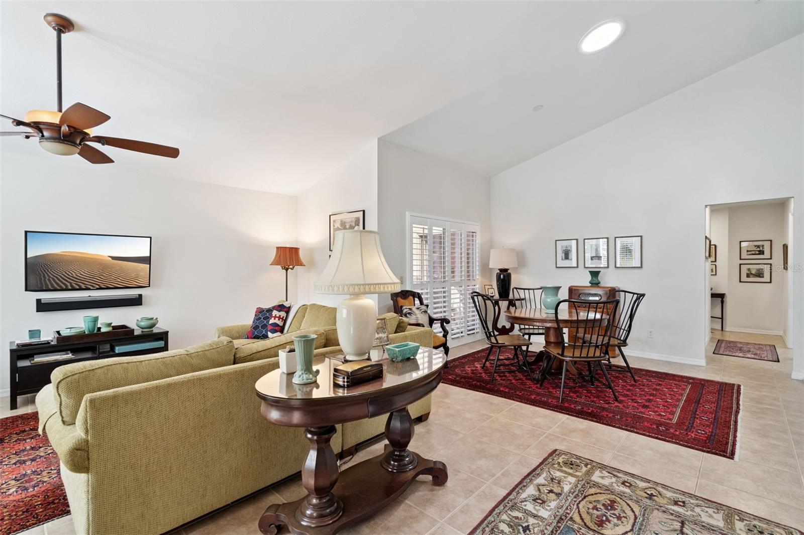 Image 10 of 63 For 248 New Waterford Place